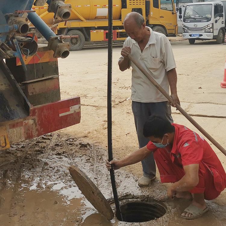 东凤镇雨水管道清淤