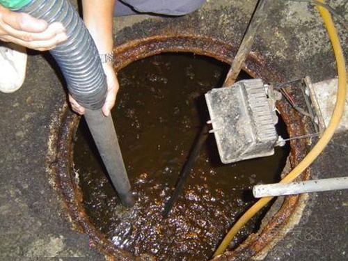 东凤镇隔油池清理